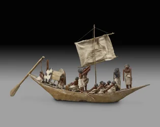 帆、オール、14の数字、9〜11世紀の戦艦（c.2125-1940）（木材、ジェッソ、テキスタイル、ペイント、リネンと紐）を備えた戦争ボートのモデル